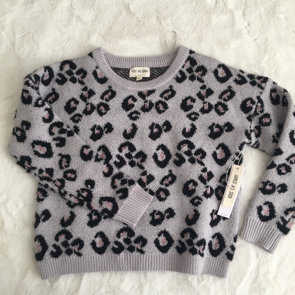 Kiss the Stars Animal Print Sweater Size M